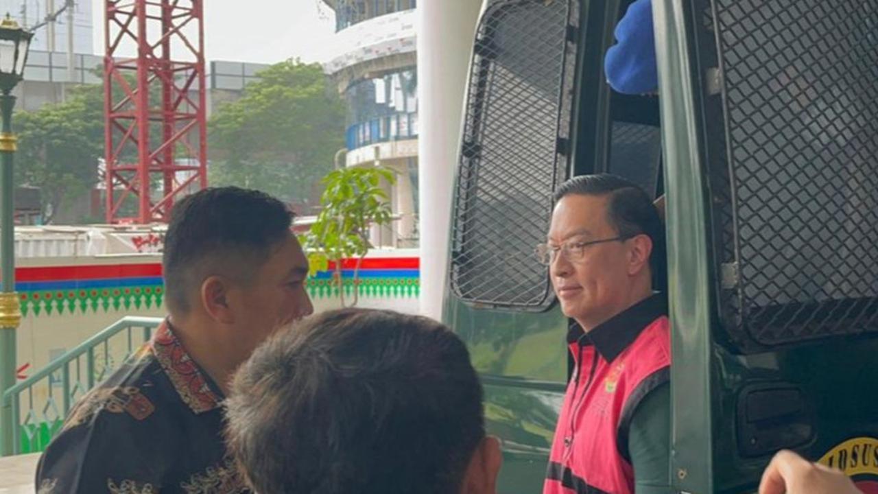 Tom Lembong Jalani Pemeriksaan Perdana Sebagai Tersangka Kasus Korupsi Impor Gula