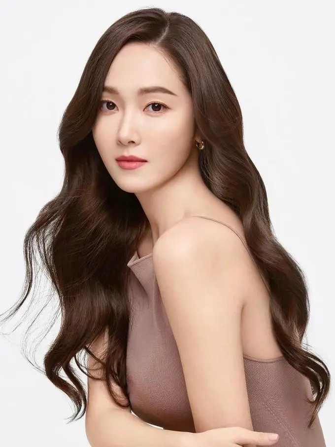 Brand Fashion Jessica Jung Blanc & Eclare Digugat Miliaran Won Gegara Utang Tak Terbayar