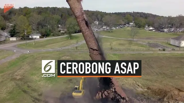 Sebuah cerobong asap sengaja diruntuhkan di Pell City, Alabama. Reruntuhan cerobong asap tersebut mengenai ekskavator. Tidak ada korban jiwa dalam insiden ini.