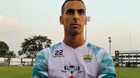 Bek tengah Persib Bandung asal Spanyol, Alberto Rodriguez Martin. (Bola.com/Erwin Snaz)