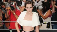 Ekspos Tubuh Indahnya, Emma Watson Mulai Tampil Berani
