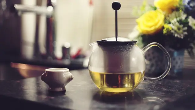 ilustrasi manfaat teh hijau yang cocok untuk pejuang diet/veeo/unsplash