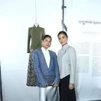 Titi Radjo Padmaja tampil kompak dengan sang putri sulung, Miyake. [Foto: Instagram/ miyakeinaka]