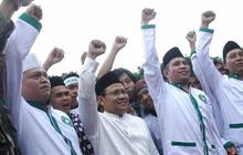 Lebih baik Menakertrans urusi upah buruh ketimbang Rhoma