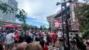 Suasana FIFA Fan Festival Boston di City Hall Plaza, Boston, AS, dipadati ribuan pengunjung yang menikmati pertandingan Inggris melawan Kroasia pada Piala Dunia 2026, Rabu (17/6/2026). (KLY Sports/Hery Kurniawan/Adv/Powerade)