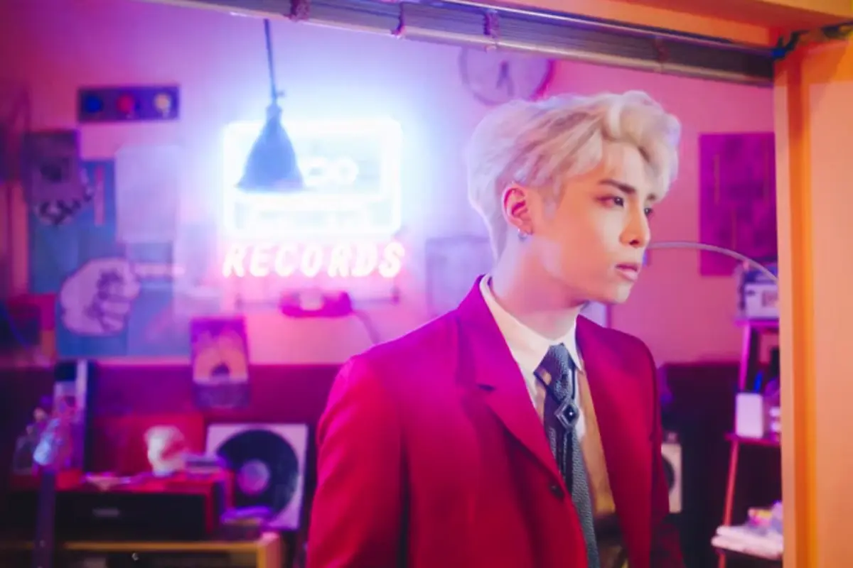 Videoklip Shinin' Jonghyun SHINee