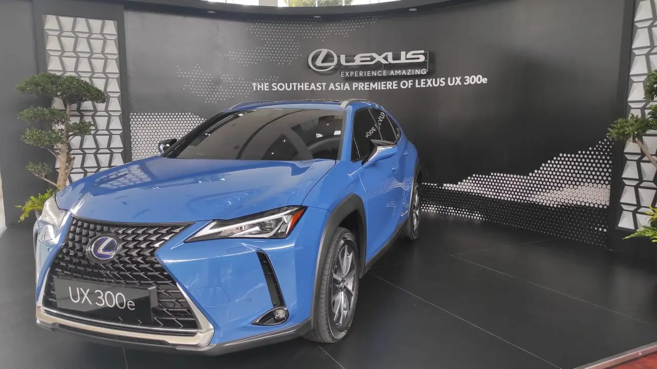 Mobil Listrik Pertama Lexus UX 300e (Arief A/Liputan6.com)