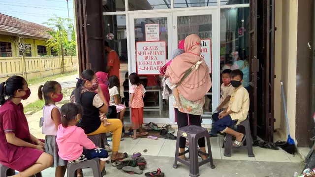 Rumah Makan Gratis Uwais di Balaraja