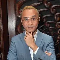 Giring Nidji saat dijumpai di Kembang Goela Restaurant, Plaza Sentral, Jakarta Selatan, Rabu (10/2/2016) (Joanzen Yoka/Bintang.com)