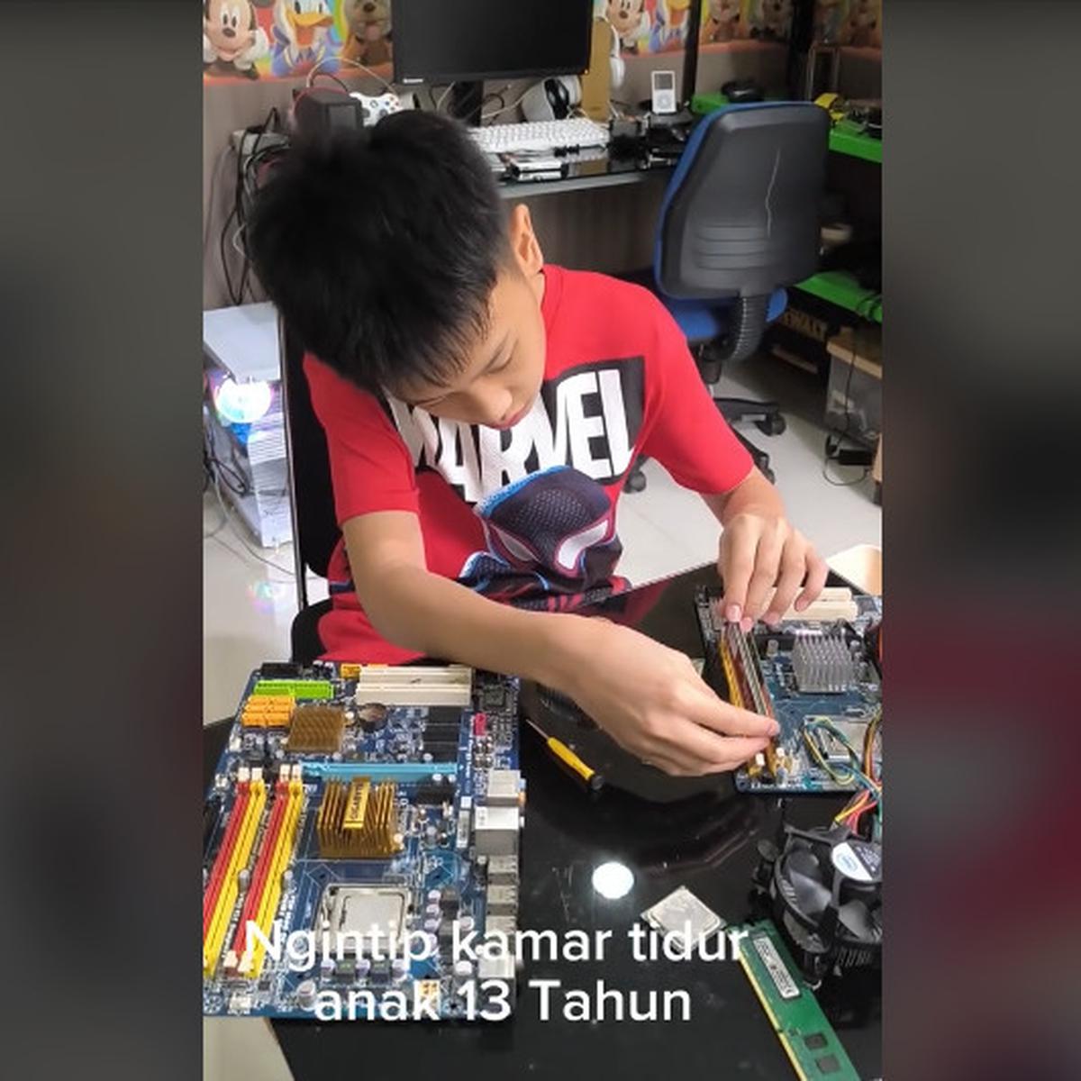 Canggih, Bocah Usia 13 Tahun Jago Bongkar Pasang PC Kompter Kamarnya Jadi Sorotan
