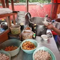Penjual Bubur Ayam di Jakarta. foto: gastronomyaficionado.com