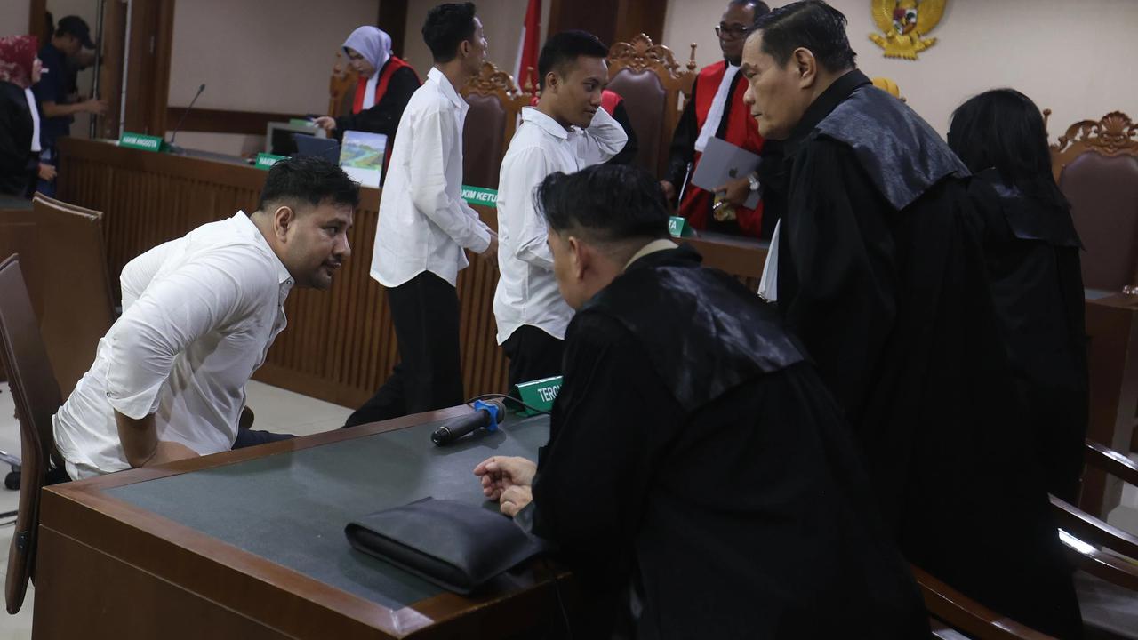 FOTO; FOTO: Ammar Zoni Divonis Tujuh Tahun Penjara dalam Kasus Narkotika Rutan Salemba