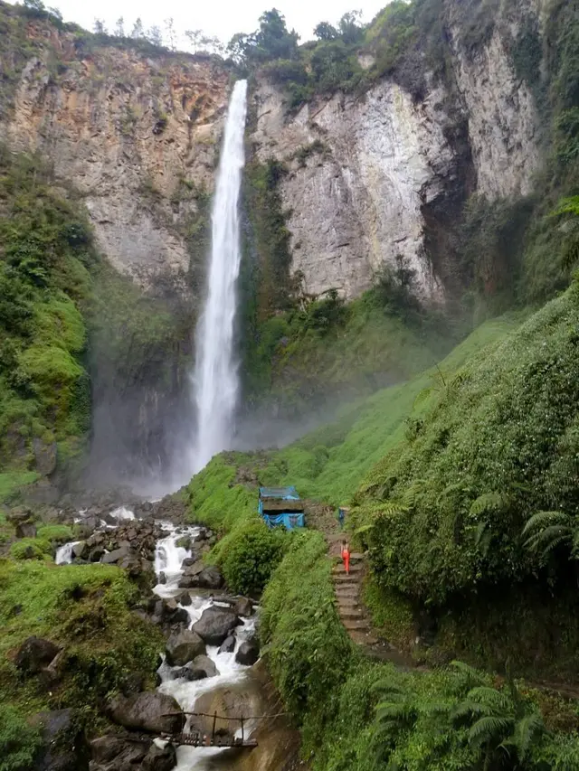 Air Terjun Sipiso-Piso