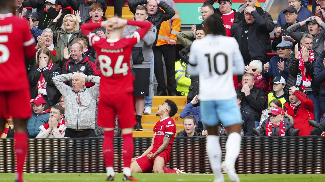 Foto: Comeback Pahit Alisson Becker, Liverpool Dipermalukan Crystal Palace di Anfield