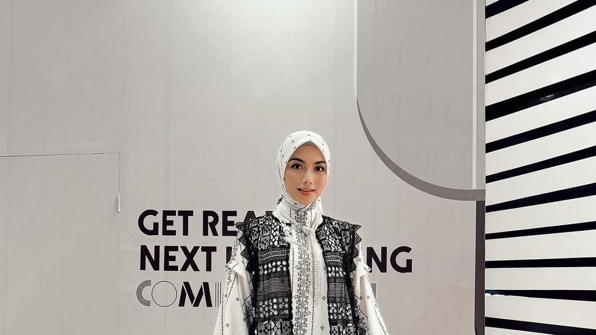 7 Gamis Rompi Depan Modern 2025, Solusi Tampil Modis Tanpa Ribet