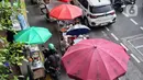 Namun, tidak semua trotoar layak digunakan oleh pejalan kaki. (Liputan6.com/Angga Yuniar)