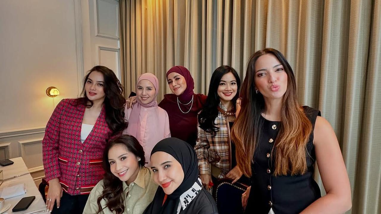 Potret Geng Cendols Kumpul Bareng Meski Formasi Tidak Lengkap, Pamer Cincin Segede Gaban