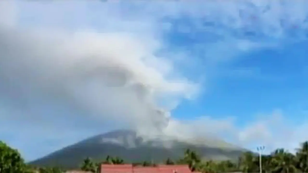 Erupsi Gunung Gamalama 