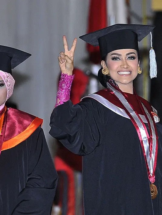 Jupe ingin hasilnya menimba ilmu hukum selama 4 tahun untuk berbuat baik. Meski sudah tak memenuhi syarat untuk menjadi seorang jaksa, Jupe ingin berbuat kebaikan dengan membela orang (menjadi pengacara). (Deki Prayoga/Bintang.com)