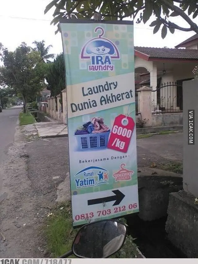 Spanduk Promosi ala Tukang Laundry Ini Bikin Cengar Cengir