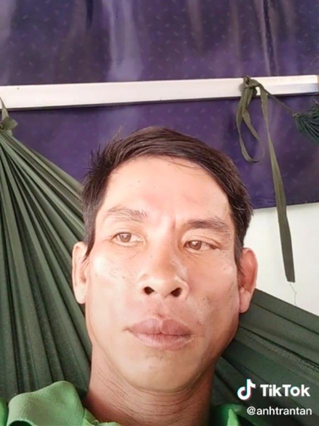 Hanya Unggah Video Menatap Kamera, Tiktokers Ini Mendadak Viral