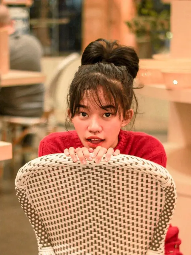 6 Potret Terbaru Ummi Kulsum Quary, Pemain Lenong Kini Bak Seleb Korea