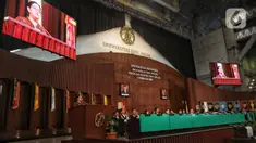 Ketua DPR RI Puan Maharani memberikan Kuliah Umum pada Upacara Wisuda Program Vokasi, Sarjana, Magister, Profesi, Spesialis dan Doktor Tahun Akademik 2019/2020 di Balairung UI, Depok, Sabtu (1/2/2020). Acara ini bersamaan dengan Peringatan Dies Natalis UI Ke-70. (Liputan6.com/Johan Tallo)