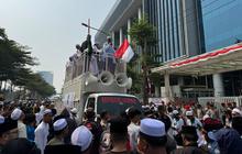 Di Depan OT Building, Ormas Protes Hafalan Alquran Berhadiah Miras
