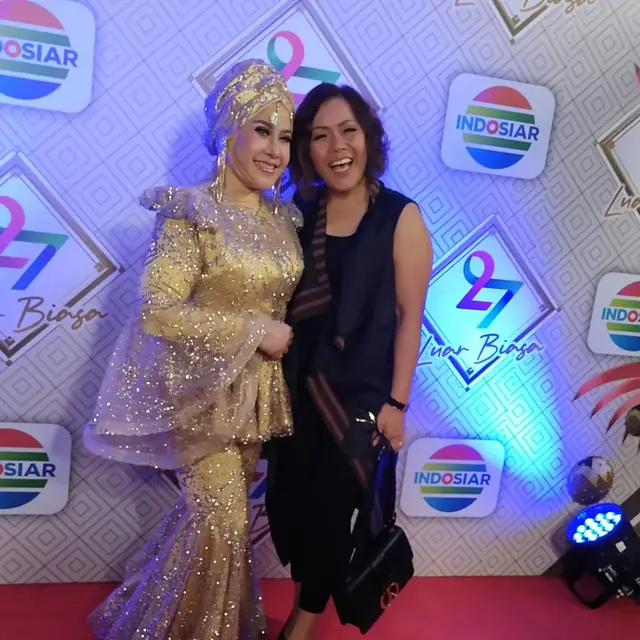 Elvy Sukaesih mengisi acara konser HUT Indosiar ke-27 Wonde2ful 7ourney (Foto: Instagram/@elvy_sukaesih)