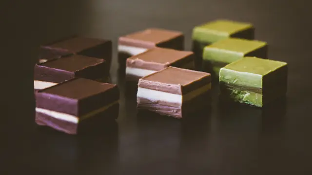 Contoh ilustrasi makanan manis