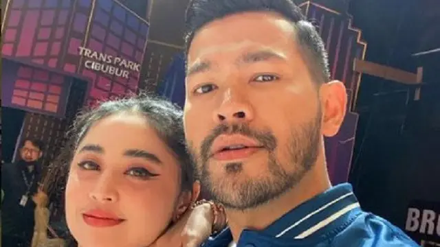 Dewi Perssik - Rian Ibram (Foto: Instagram/@rianibram)