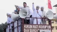 Kapolda Jabar dianggap bertanggungjawab atas penyerangan massa FPI di Bandung. Sementara perkara Bupati Katingan dilimpahkan ke Kejati.