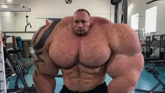 6 Editan Foto Orang Ingin Punya Badan Kekar Ini Malah Bikin Ketawa