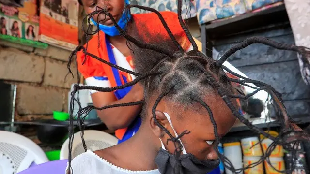 Model rambut virus Corona jadi tren di Kenya