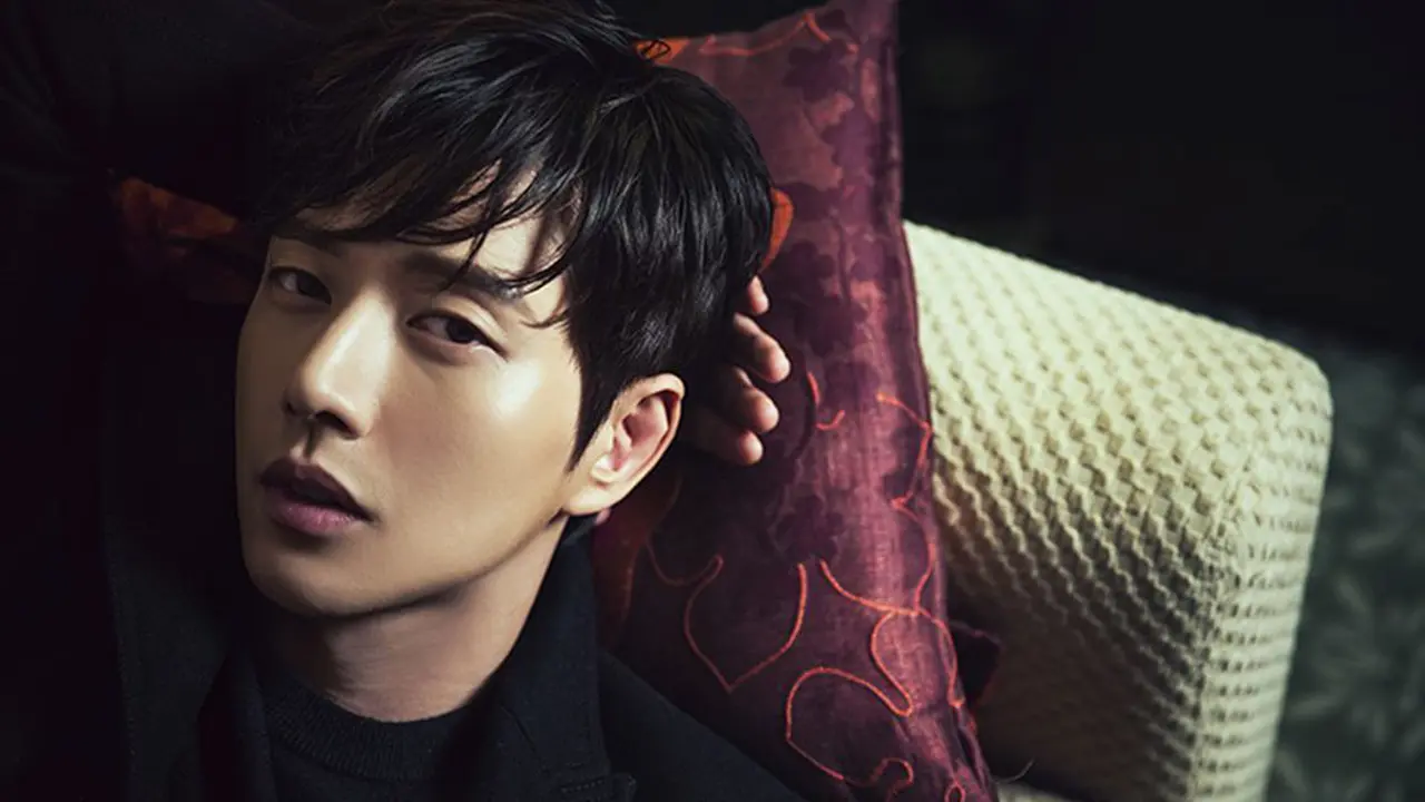 Park Hae Jin Kesal Disebut Pacaran dengan Park Shin Hye