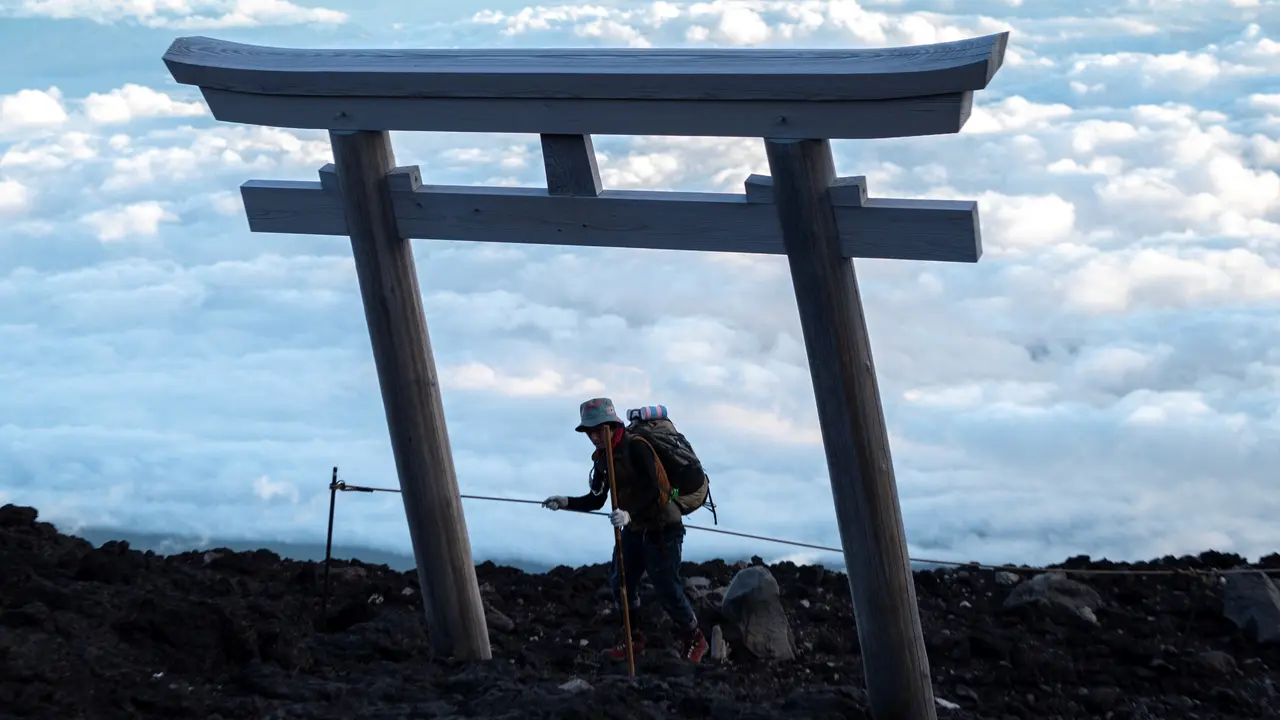 Menikmati Surya dari Puncak Gunung Fuji
