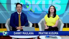 Simak informasi dalam Fokus Pagi edisi (11/5) dengan beberapa topik pilihan sebagai berikut, Gudang Rotan Terbakar, Permukiman Terendam Banjir, Truk Kontainer Terguling, Pria Bawa Senjata Tajam Mengamuk, Pemalak Pasutri Diringkus.