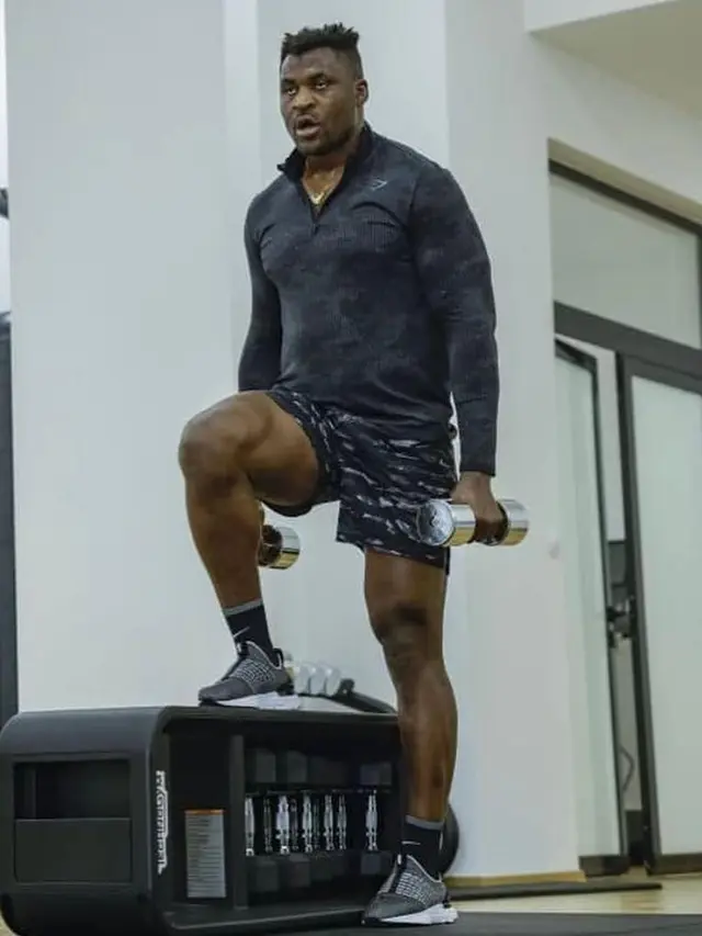 Potret Francis Ngannou (Sumber: Instagram/francisngannou)