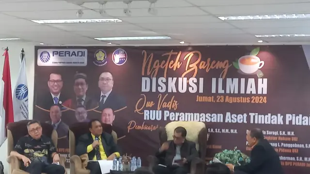 Acara Ngeteh Bareng dan Diskusi Ilmiah bertajuk 'Quo Vadis Rancangan Undang-Undang Perampasan Aset Tindak Pidana' gelaran DPC Peradi Jakarta Barat (Jakbar) dan Universitas Kristen Indonesia (UKI) di Jakarta pada Jumat 15 Agustus 2024.