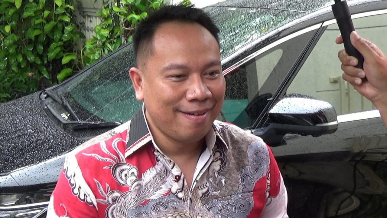 Dua Artis Ini Tiba-Tiba Datangi Rumah Jokowi di Solo Setelah Keok di Pilkada, Bahas Apa?