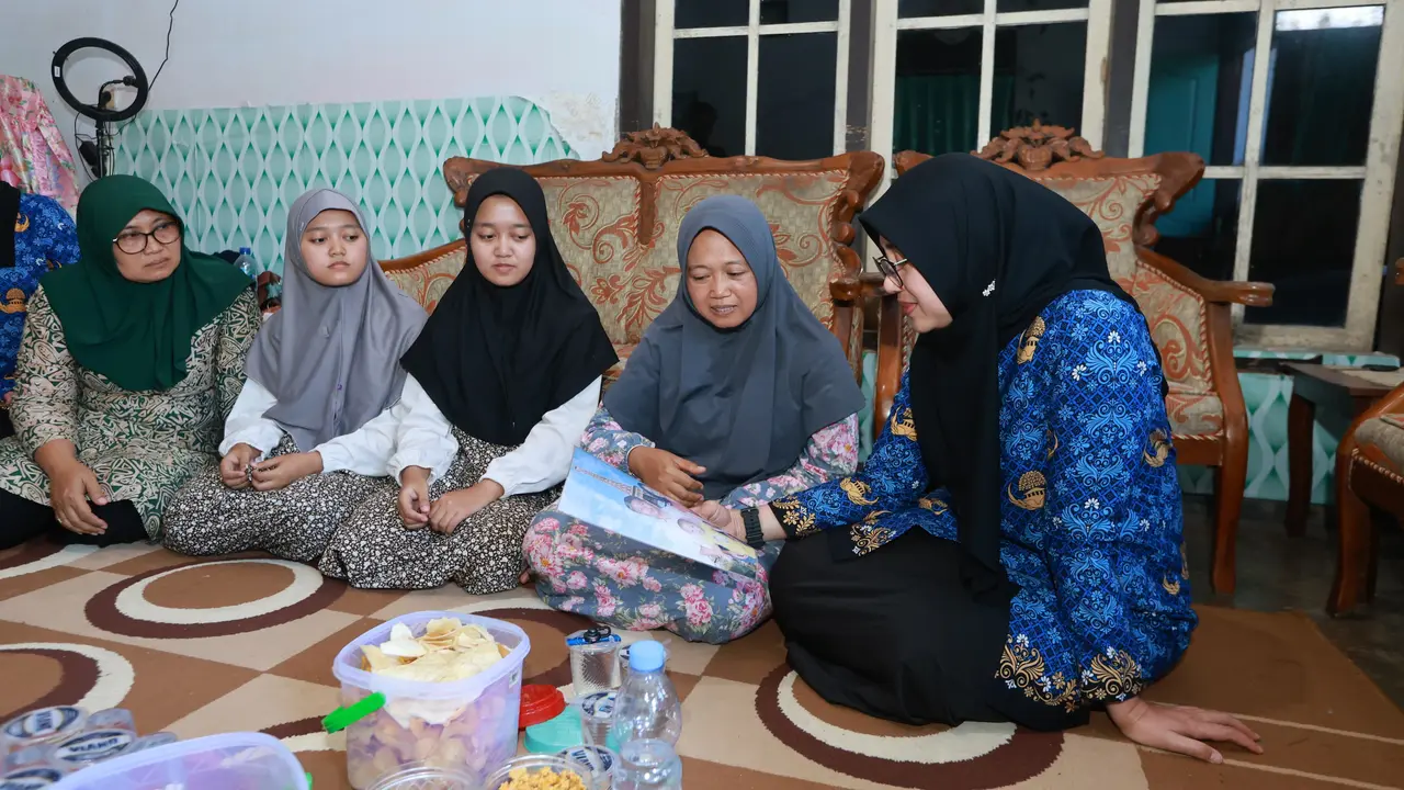 Bupati Ipuk Pastikan Pendidikan Anak Korban KM Virgo Asal Banyuwangi Terjamin