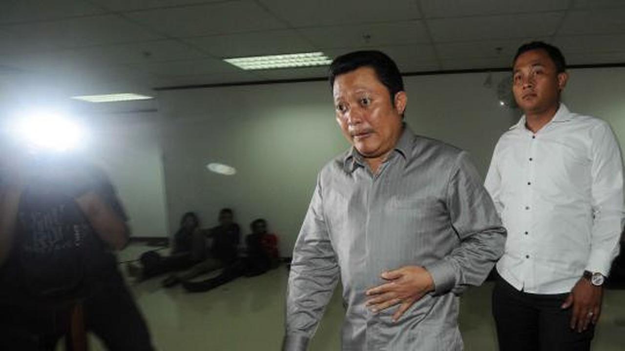 Mantan Bupati Buol Amran Batalipu divonis 7,5 tahun bui