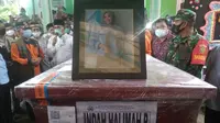 Jenasah Indah Halimah Putri, warga Ogan Ilir Sumsel yang menjadi penumpang Sriwijaya Air SJ-182 dimakamkan di tanah kelahirannya (Liputan6.com / Nefri Inge)