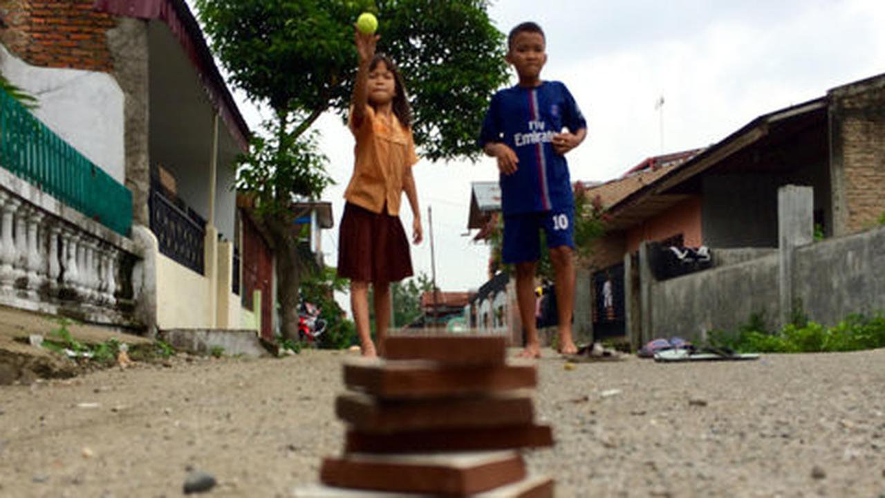 Pecah piring, hancurkan dulu baru susun kembali