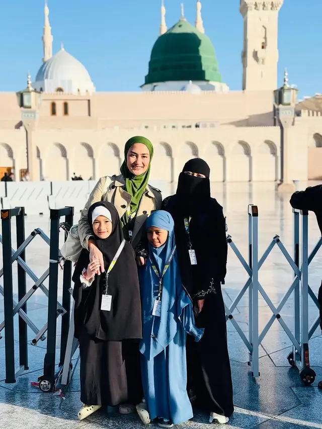 Atiqah Hasiholan dan Rio Dewanto