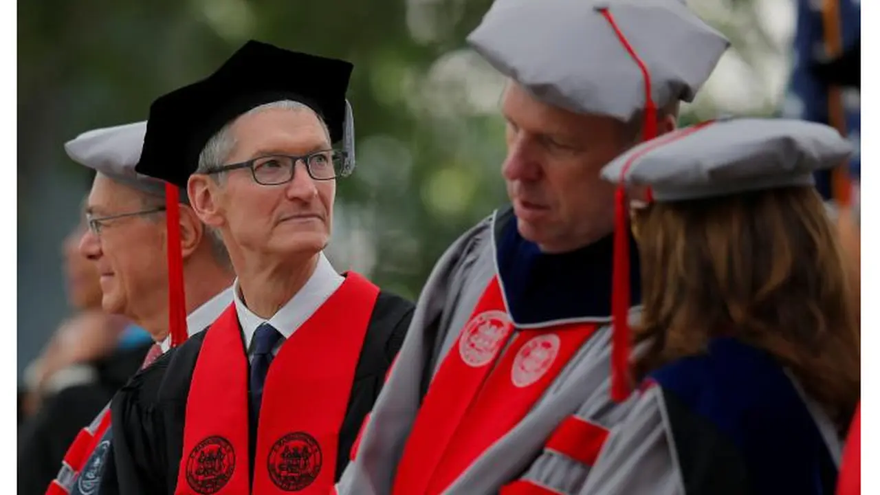 Tim Cook