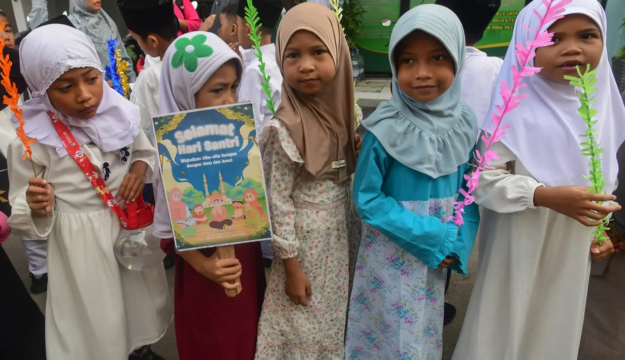 Penetapan Hari Santri Nasional untuk mengenang dan menghargai peran besar para santri dan ulama dalam perjuangan merebut dan mempertahankan kemerdekaan Indonesia. (merdeka.com/Arie Basuki)