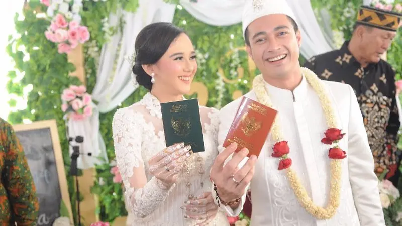 [Bintang] Eza Gionino dan Meiza Aulia