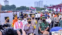 Kapolri Jenderal Listyo Sigit Prabowo memimpin apel gelar pasukan operasi ketupat Tahun 2022 di Lapangan Monas, Jakarta Pusat, Jumat (22/4/2022). (Ist)