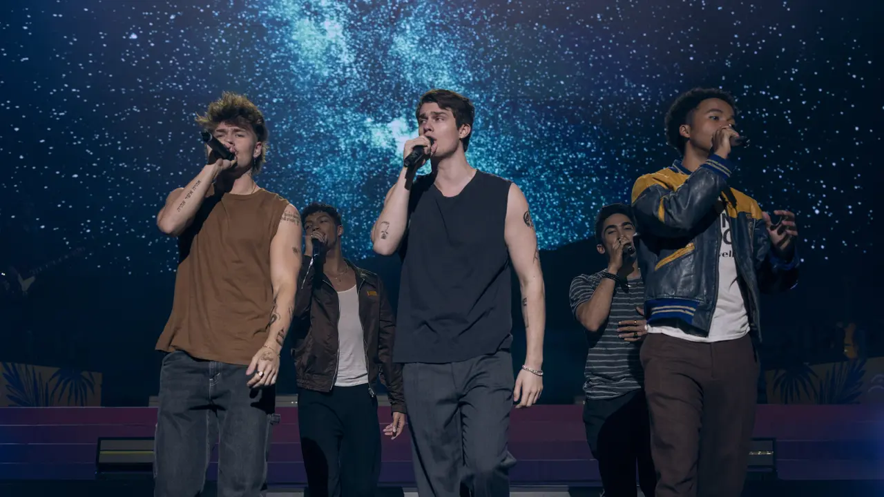 Boyband August Moon di film The Idea of You. [Foto: Prime Video]